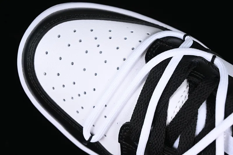 All Categories Nk SB Dunk Series Nk SB Dunk Low Low-top sneakers Nk Dunk Low Black and White Panda Customized version of deconstructed strap casual sneakers DD1391-100